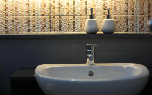 Central Place Serviced Apartment