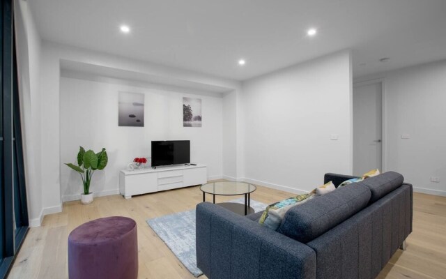 106*Modern Prestige*3-Storey New Establishment