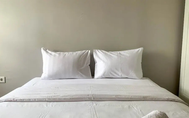 Cozy Studio at Belmont Residence Puri Apartment