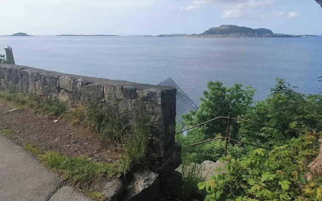 Cozy Ålesund Apartment With Private Entrance & Free Parking