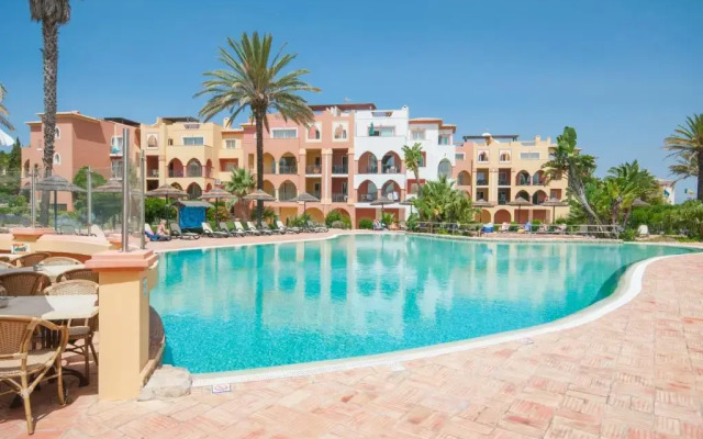 Jardim da Meia Praia Apartment