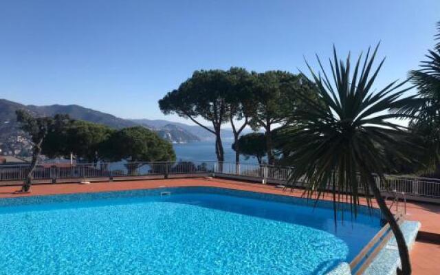 Residence "Delfino" con Piscina e Campo da Tennis