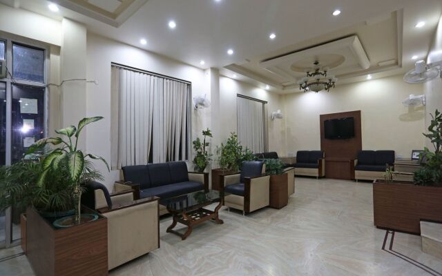 OYO 7358 Hotel Jagdish Residency