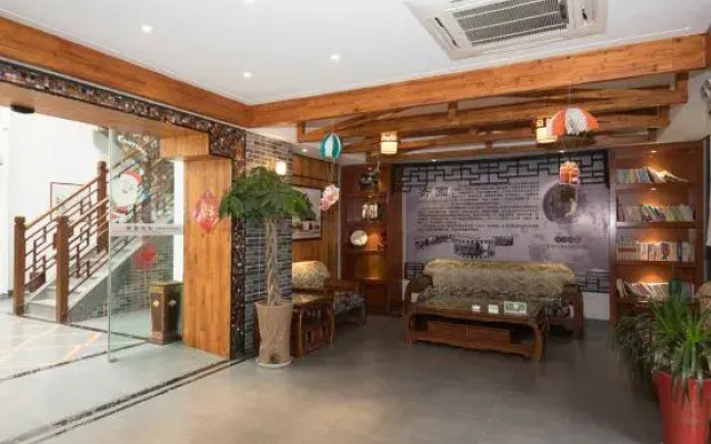 Jiyuan Hostel Boutique Hotel (Yangzhou Dongguan Street)