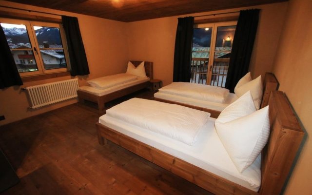 Alpen Select Lodge for 16-24 People