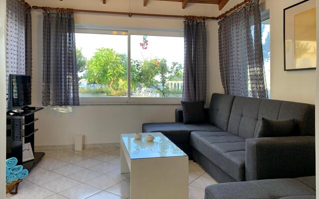 Rouladina Apt 4 in Stalos