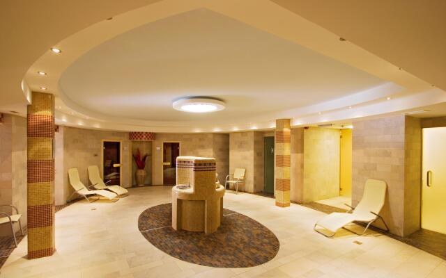 Rubin Wellness & Conference Hotel