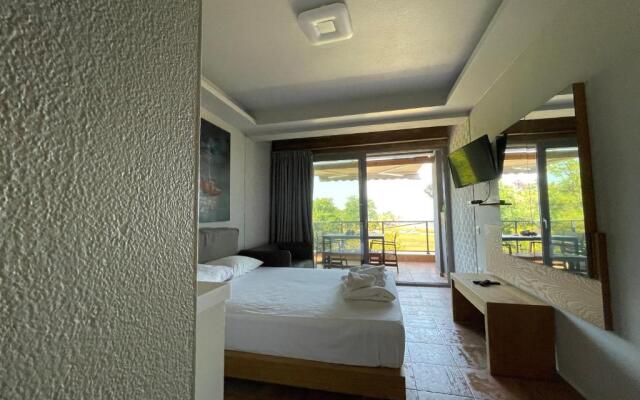 Sunshine Pool Apartment
