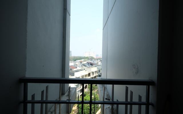 Elegant The Mansion Apartment near Kemayoran
