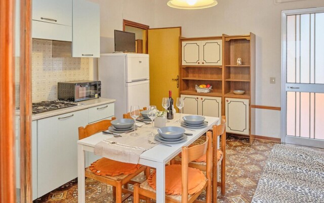 Nice Apartment in Rosolina Mare With 1 Bedrooms