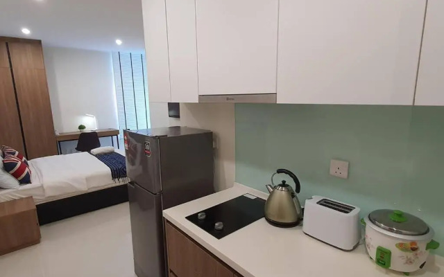 Lovely Kozi Square Studio 1-Bedroom with Pool LV9B