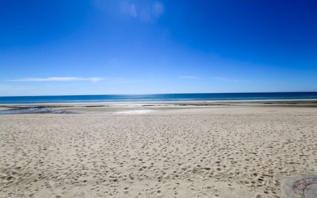 Encanto Living 0202 1BR by Kivoya