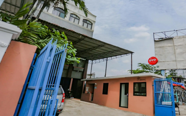 Wisma Basco Syariah by OYO Rooms