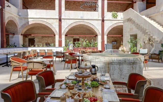 Silk Road Museum Hotel