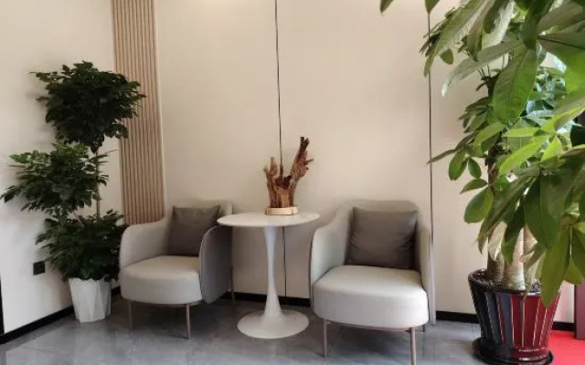 Hui Qin Hotel