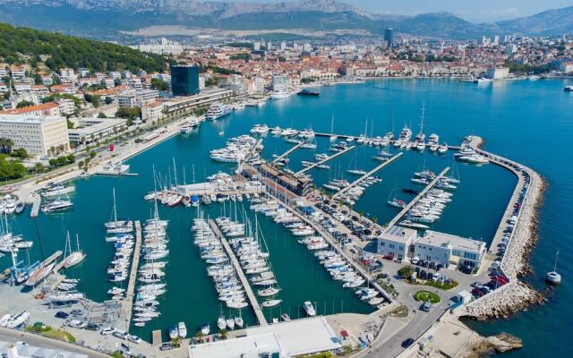 Modern and Spacious apt Tanja With Private Parking