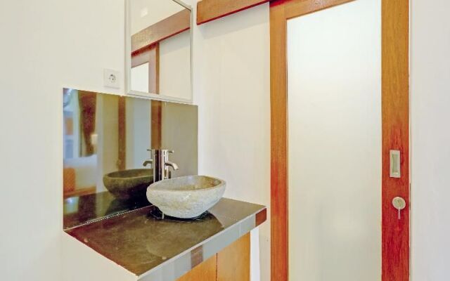 OYO 90337 Wiguna Homestay
