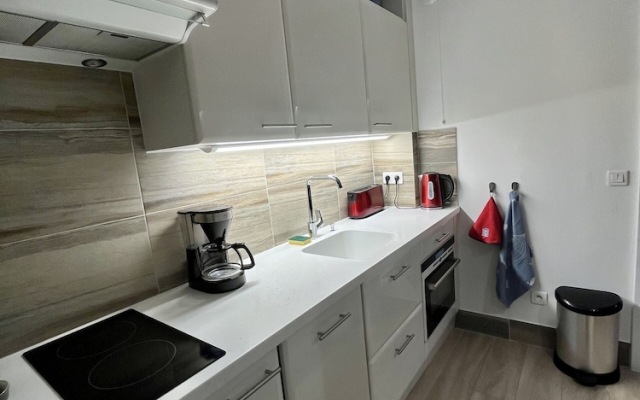 Studio moderne - Port de Mandelieu - Proche Mer -