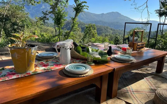 Ella Nine Peaks (Araliya Villa & The Club House)