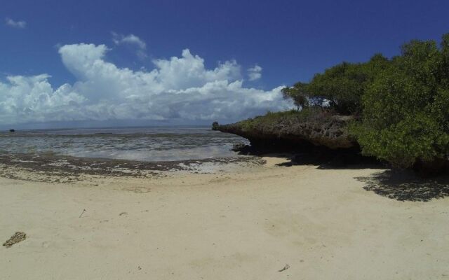 Leopard Point Luxury Beach Resort & Spa