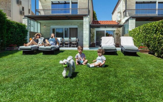 Sunny Villas Exclusive