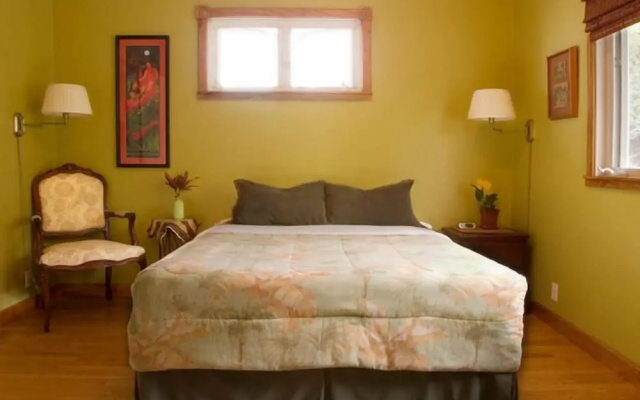 Ka'awaloa Plantation Bed & Breakfast