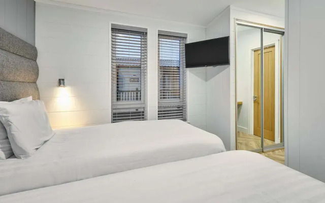 Host Stay Sycamore Spa Lodge