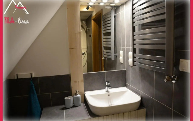MA-lina Apartament i Pokój Gościnny
