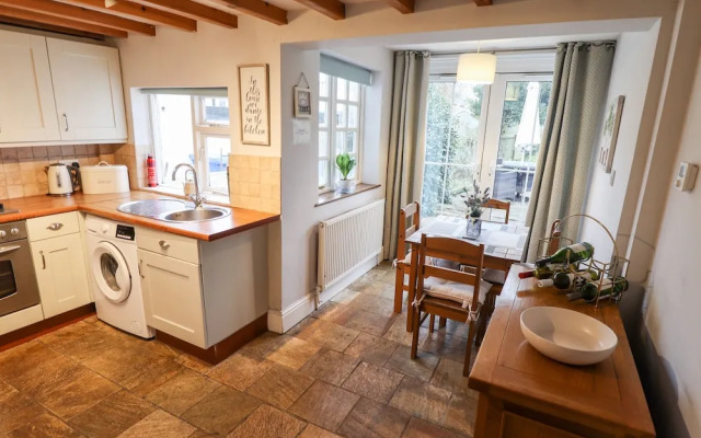 Thames Cottage