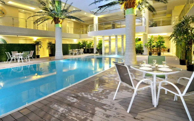 Collection O 14 Sun Boutique Hotel