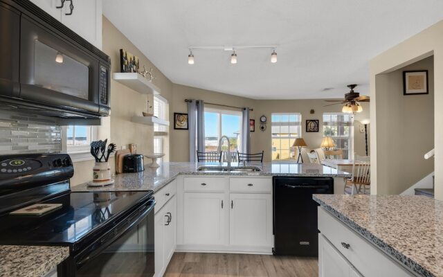 Pelican Roost 2 Bedroom Townhouse by RedAwning