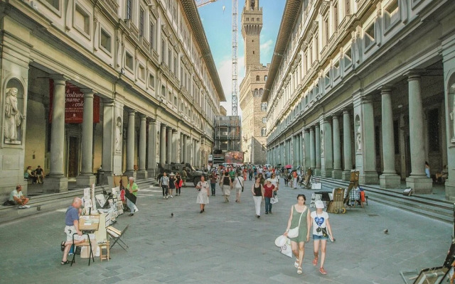 Firenze Apartment