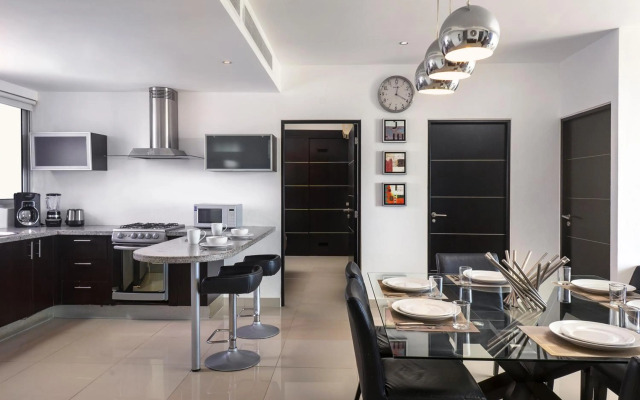Suites Malecon Cancun