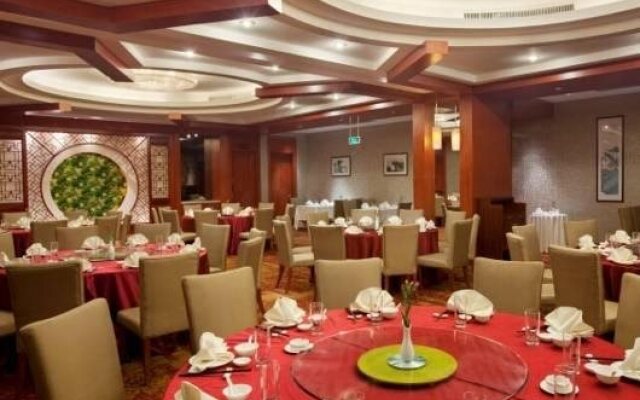 Golden Eagle Summit Hotel