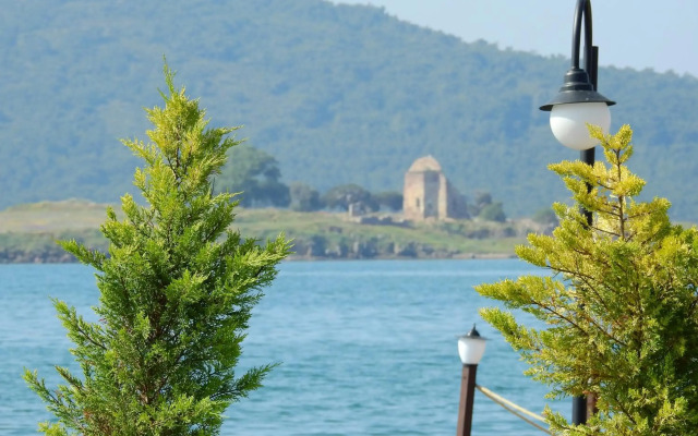 Cunda Hotel Ezer