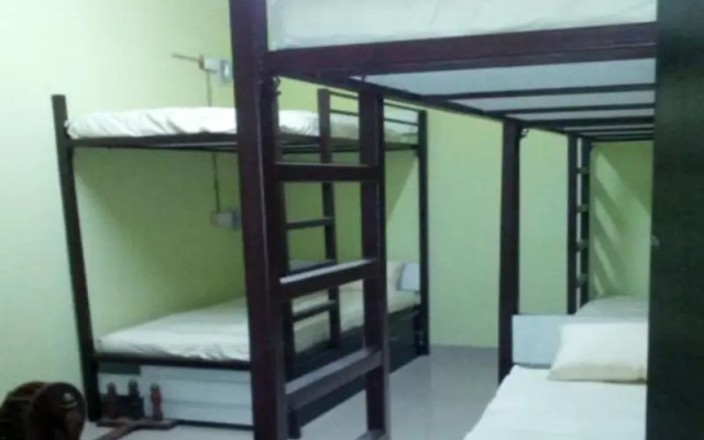 Jugaadus' Eco Hostel