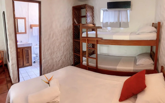 Ola Bonita BeachFront Apart Hotel