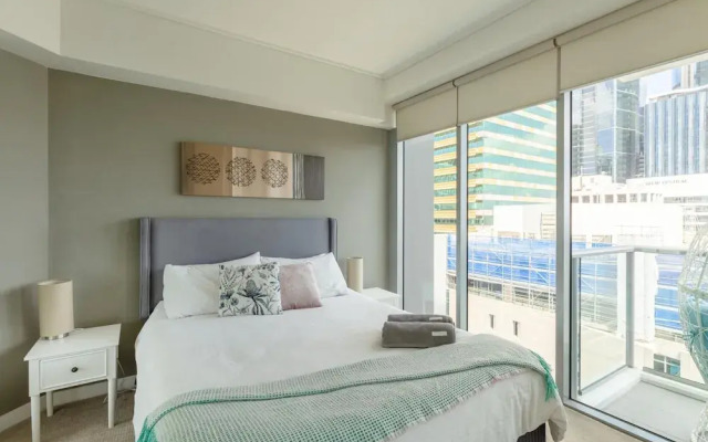 Premium 2BR CBD Apartment With River View Balcony