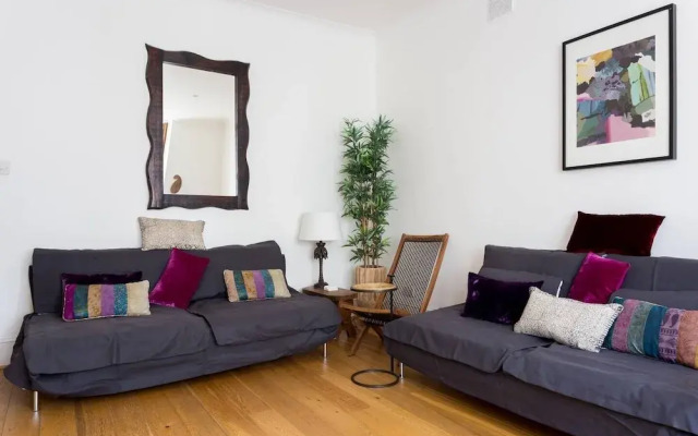Bright and Beautiful 2 Bed Flat Near Hyde Park