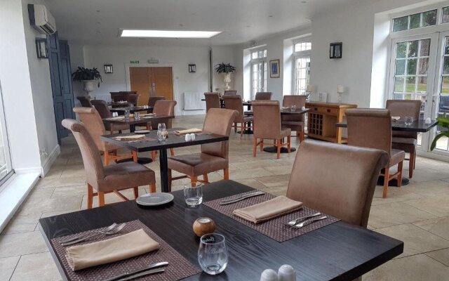 Oriel Hotel