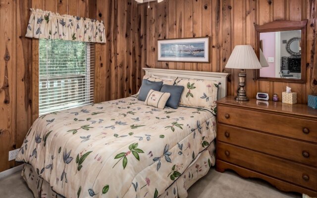 Linn Haven - Three Bedroom Cabin