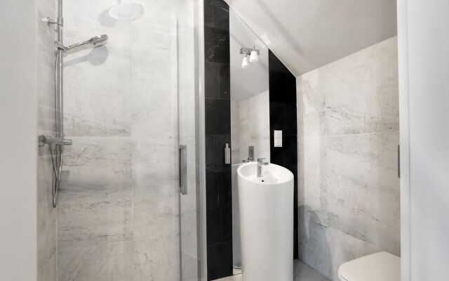 Sweet Suite Apart