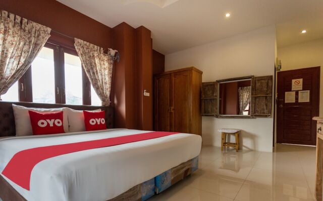 OYO Yellow Tique Hotel