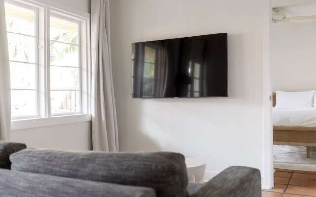 The Grandview Collection - Newark