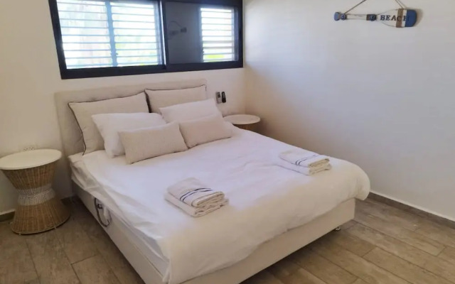 YalaRent Cliff side villa - private pool