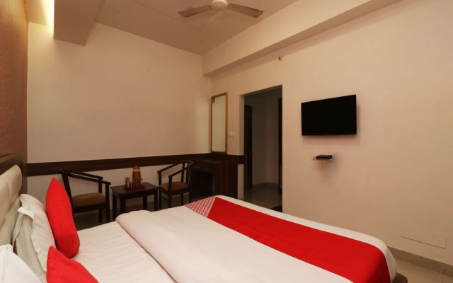 Oyo 23168 Hotel G C Regency