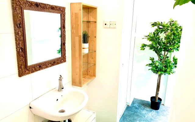 Cube House KL Bukit Bintang - Shared Bathroom Apartment