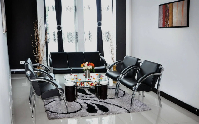 Edna Addis Hotel