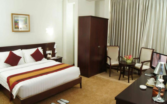Green Leaf Hotel