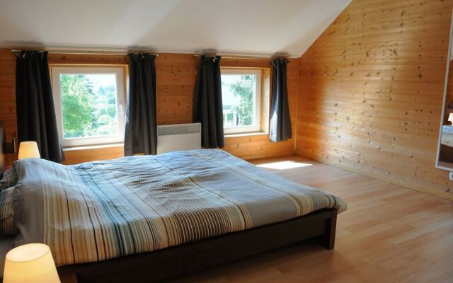 Durbuy, close to this holiday home in Enneille